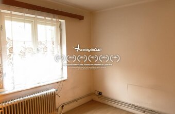 Na predaj RD s veľkým pozemkom a stavebným potenciálom - 2