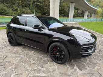 PORSCHE CAYENNE S Black optik Možná výmena - 2