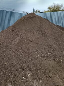 Prvotriedna preosiata hlina. Dovoz - 2