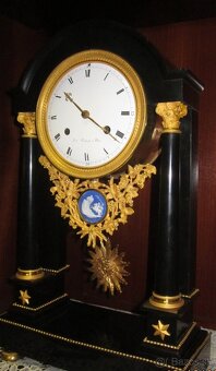 Hodiny starožitné krbové - 2