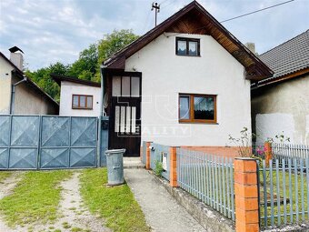 NA PREDAJ CHALUPA V OBCI DUBODIEL 162M2 - 2