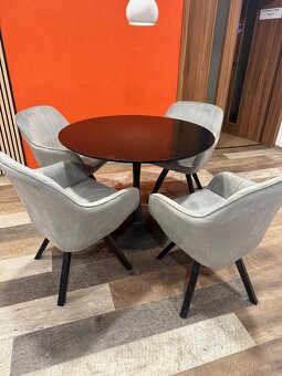 Predam set stol + 4 stolicky - 2