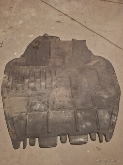 Spodný kryt motora - 2