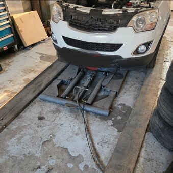 Predam noznicovi zdvihak - 2