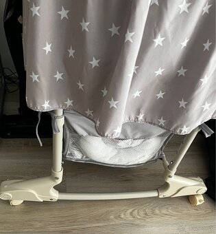 Postielka na kolieskach - 2