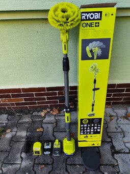 Ryobi 18V ONE+ Aku teleskopická kefa + 2x batéria - 2