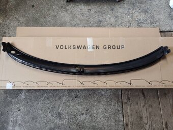 Plast pod stierače Passat B5.5 a Superb - 2