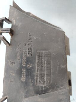 Časť nárazníka Renault Clio 2 - 2