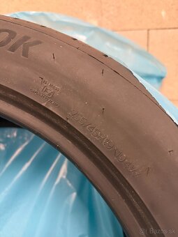 Predám letné pneumatiky Hankook 19'' 255/45/R19 - 2