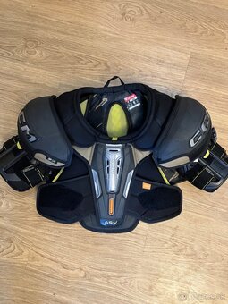 Vesta a holene CCM - 2