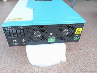 Predám solárne meniče 5,5 a 6,2kw - 2