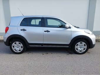 Toyota urban cruiser 1,4 d 4x4 4x4 - 2