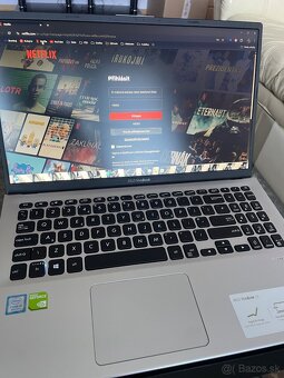 Asus X512U - 2