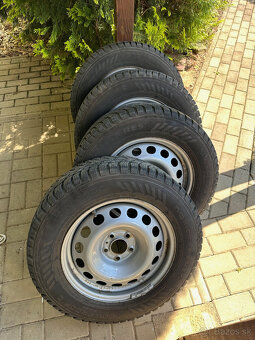 Zimne Ceckove pneu Nokian 215/65 R16C 190/107R - 2