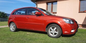 Kia rio - 2