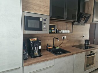 Predám 3-izbový byt, 68 m² , po rekonštrukcii, Exnárová - 2