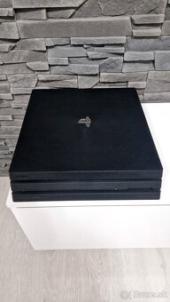 PS4 PRO 1TB - 2