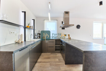 Predaj 3 izbový byt, terasa, krásne výhľady, garáž, novostav - 2