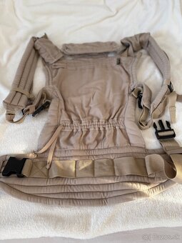 Rischino Rastúci ergonomický nosič Flexible beige - 2