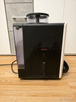 Predám na ND alebo na opravu automatický kávovar Krups EA81 - 2