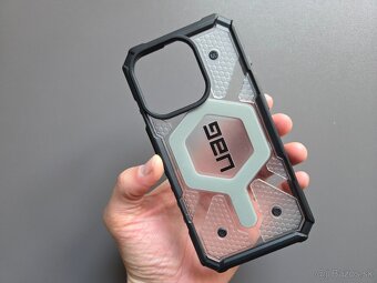 odolný kryt UAG Pathfinder Clear Magsafe iPhone 15 Pro - 2