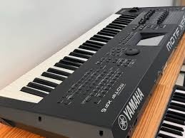 YAMAHA Motif XF 6 - 2