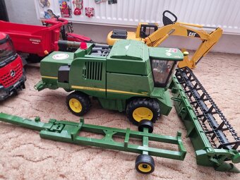 Kombajn John Deere - Bruder - 2