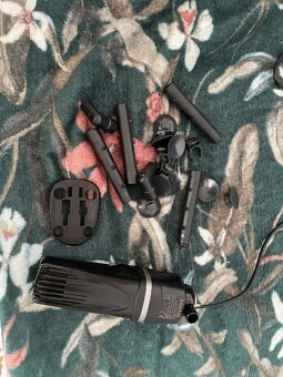 Predám akvárium 40x25x25 - 2