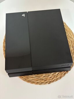 Sony Playstation 4 (500GB) - 2