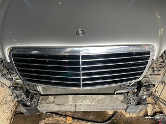 Mercedes W211 maska - 2