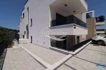 Murter – krásne zariadený apartmán v novostavbe - 2
