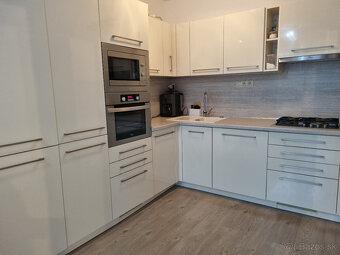 NA PREDAJ 4 IZBOVÝ BYT s LOGGIOU 78 m2 LIPOVÁ PIEŠŤANY - 2