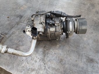 kompresor klimatizacie VW Touareg 7H0820805C - 2