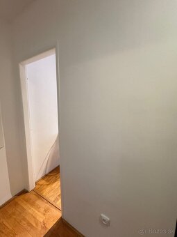 Prenájom1-izboveho bytu v Trnave pri Centre mesta - 2