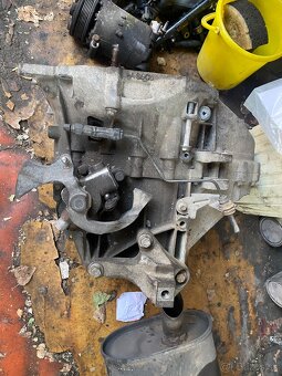 Ford C-max 6st. manualna prevodovka - 2