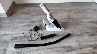 Predám ručný vysávač Concept VP4420 - 2