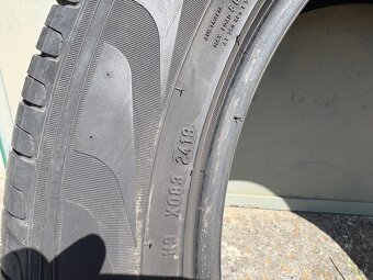 235/55R18 - 2