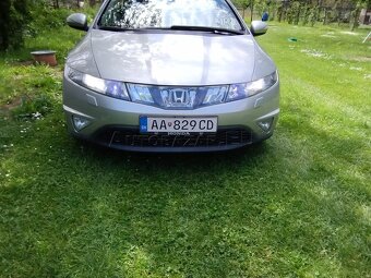 Honda Civic 1.8 VTEC Executive - 2