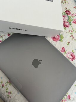 MacBook Air 2020 – M1, 8 GB RAM, 256 GB SSD - 2