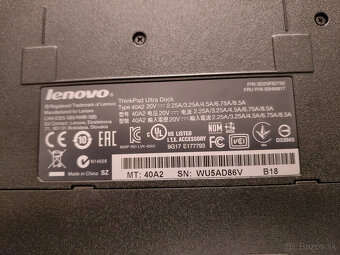 2× Lenovo Ultra Dock 40A2 + 2× Lenovo 90 W adaptér - 2