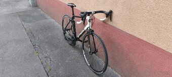 Predám cestný bicykel B-twin Triban,kolesá 28" - 2
