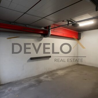 Na predaj priestranná garáž vo Vrakuni - 2