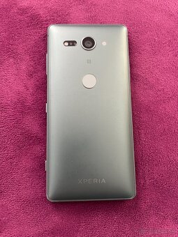 Sony Xperia XZ2 Compact - 2