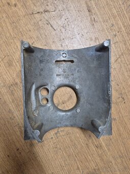 Kryt karburátora čz - 2