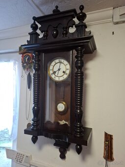 Predám funkčné polbicie nástenné hodiny Altdeutsche 1890 Výš - 2