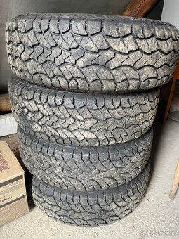 Momo Trial 235/70 r16 (celoročne) - 2