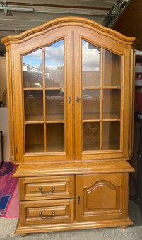 Drevená masívna vitrina dub rustikal - 2