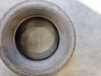 Predám letné pneu Continental 215/75 R16C. - 2