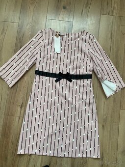 Damske kratke saty Rinascimento - 2