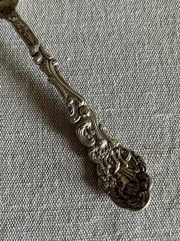 Strieborná lyžička - 2